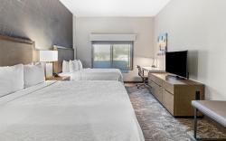 Best Western Valencia/Six Flags Inn & Suites