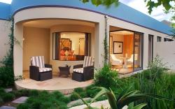 No5 Boutique Art Hotel by Mantis