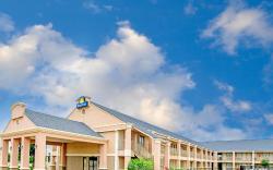 Days Inn by Wyndham McKinney