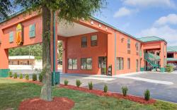 Super 8 By Wyndham Gainesville