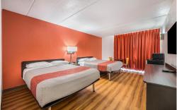Motel 6 Henderson, TX