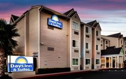 Days Inn & Suites by Wyndham Antioch