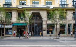 Karoly Corner Residences