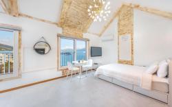 Yeosu Dulggot  Pension