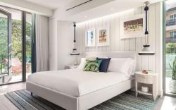 The Ray Hotel Delray Beach, Curio Collection by Hilton