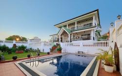 Ananda Villa by StayVista - A serene escape with Mountain-view, Heritage interiors, Swimming pool &