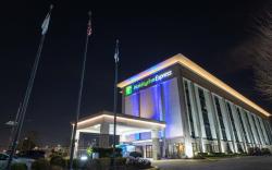 Holiday Inn Express Newark Airport Elizabeth By IHG