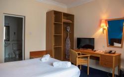 Hamlet Larkfield Priory Hotel