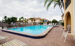 OYO Waterfront Hotel- Cape Coral/Fort Myers, FL
