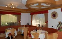 Alpine Touring Hotel-petfriendly