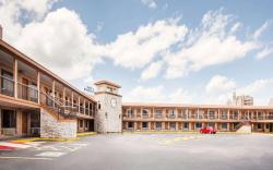 Days Inn by Wyndham San Antonio Alamo/Riverwalk