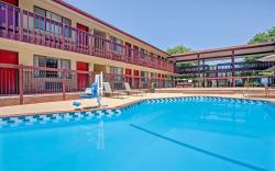 Super 8 By Wyndham Albany