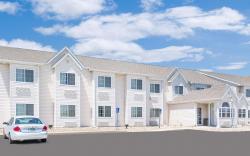 Microtel Inn & Suites by Wyndham Colfax/Newton