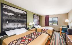 Super 8 By Wyndham Chanute