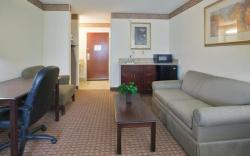 Holiday Inn Express and Suites Wilson I-95 By IHG