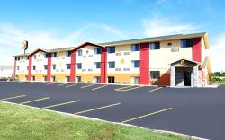 Super 8 By Wyndham Topeka/Wanamaker Rd/I-70