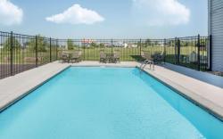 Sonesta Essential Hotels Blue Springs