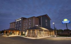 Days Inn & Suites by Wyndham Lindsay
