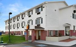 Super 8 By Wyndham Massena Ny