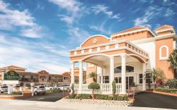 La Quinta Inn & Suites by Wyndham Oceanfront Daytona Beach