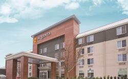 La Quinta Inn & Suites by Wyndham Detroit Utica