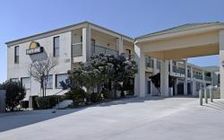 Days Inn by Wyndham San Antonio Near Fiesta Park