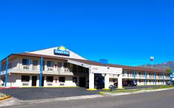 Days Inn by Wyndham East Albuquerque