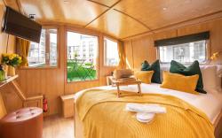 The Four Sisters Boatel Houseboat