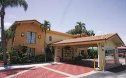 Baymont by Wyndham Fort Myers Central
