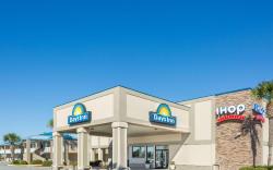 Days Inn by Wyndham Adel I-75