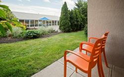 Howard Johnson Hotel by Wyndham Toms River