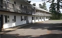 Milford Motel On the River