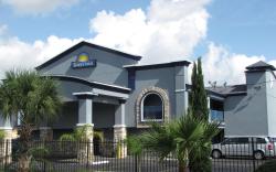 Days Inn by Wyndham Houston East