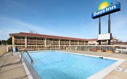 Days Inn by Wyndham Jacksonville NC