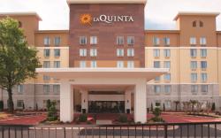 La Quinta Inn & Suites by Wyndham Atlanta Airport North