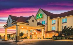 La Quinta Inn & Suites by Wyndham Russellville