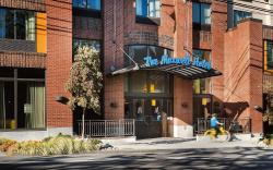 Staypineapple, The Maxwell Hotel, Seattle Center Seattle