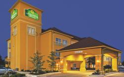 La Quinta Inn & Suites by Wyndham Shawnee