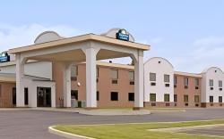 Days Inn & Suites by Wyndham Wynne