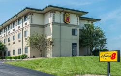 Super 8 By Wyndham Waterloo