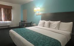 Howard Johnson by Wyndham Galveston