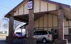Knights Inn - Chanute KS