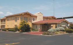 Baymont by Wyndham Austin University Area