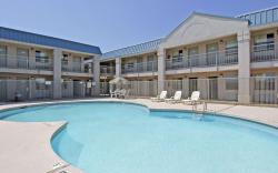 Super 8 by Wyndham Wichita Falls