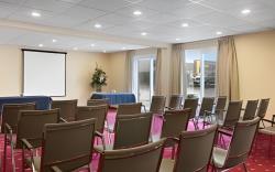Super 8 By Wyndham Cambridge/Kitchener/Waterloo Area