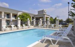 Days Inn & Suites by Wyndham Fort Valley
