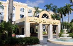 La Quinta Inn & Suites by Wyndham Coral Springs South