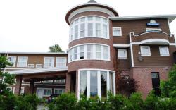 Days Inn by Wyndham Surrey