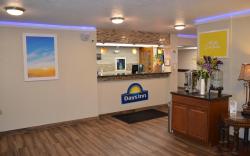 Days Inn by Wyndham Southern Hills/ORU