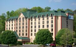 Country Cascades Waterpark Resort